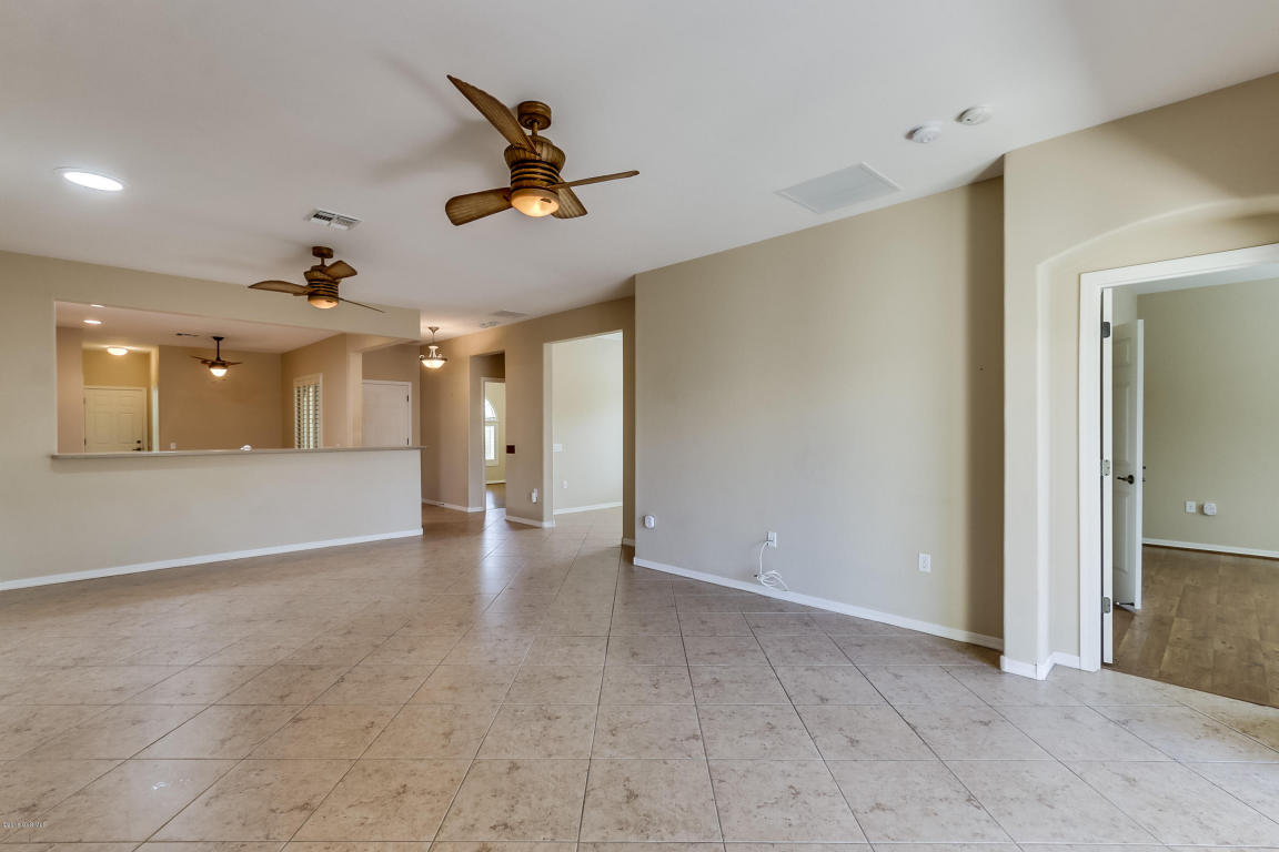 701 W Calle Montero, Sahuarita, AZ 85629