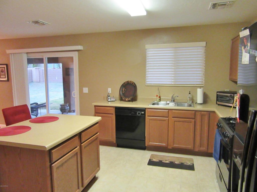92 W Via Costilla, Sahuarita, AZ 85629