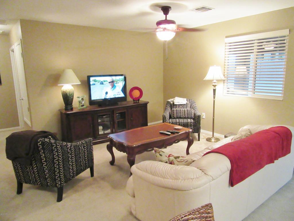 92 W Via Costilla, Sahuarita, AZ 85629
