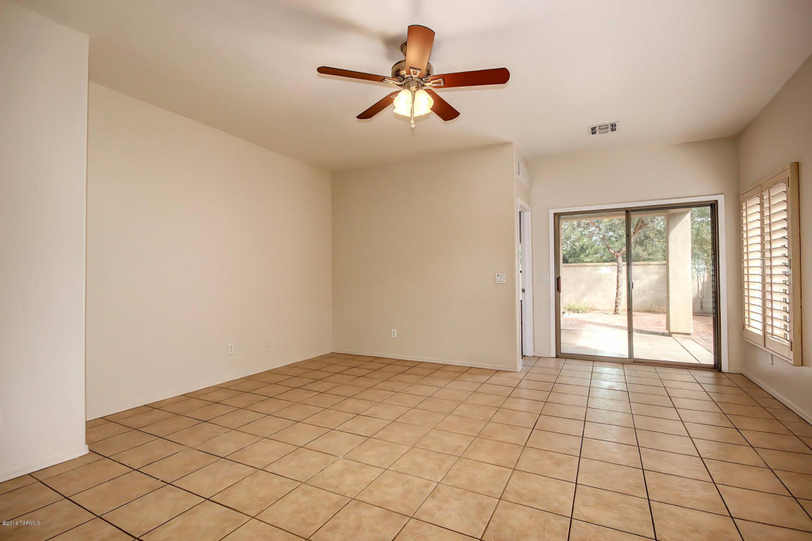 99 E Calle Puente Azul, Sahuarita, AZ 85629