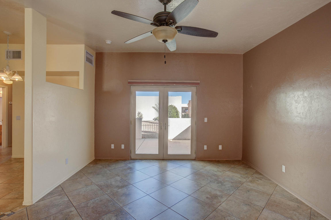 553 S Clubhouse Lane, Sierra Vista, AZ 85635