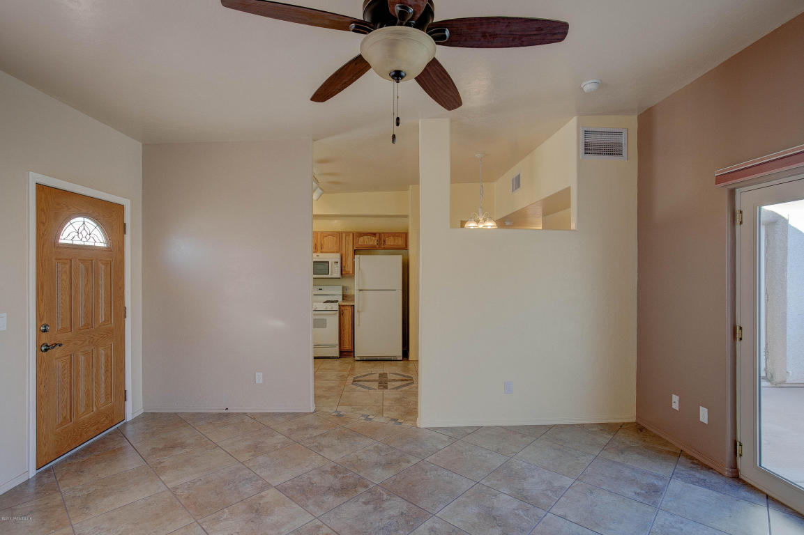 553 S Clubhouse Lane, Sierra Vista, AZ 85635