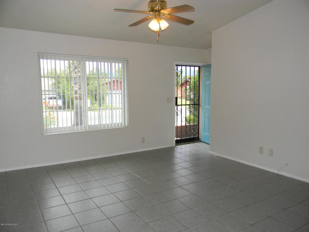 1205 Cottonwood Drive, Sierra Vista, AZ 85635