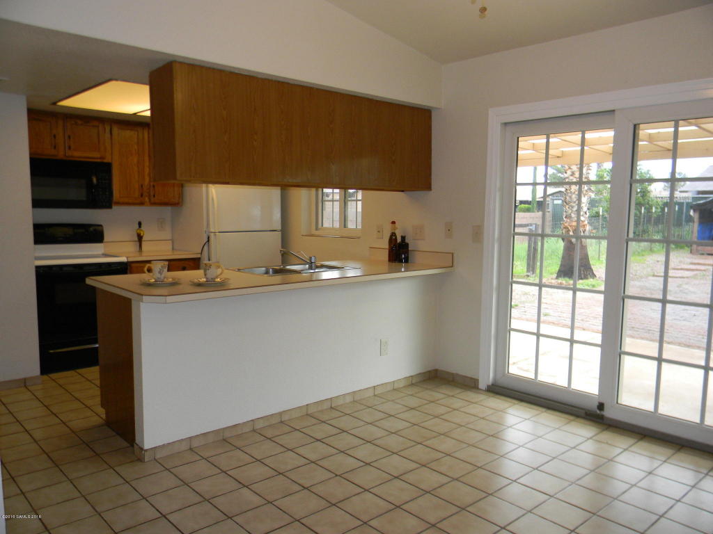 1205 Cottonwood Drive, Sierra Vista, AZ 85635