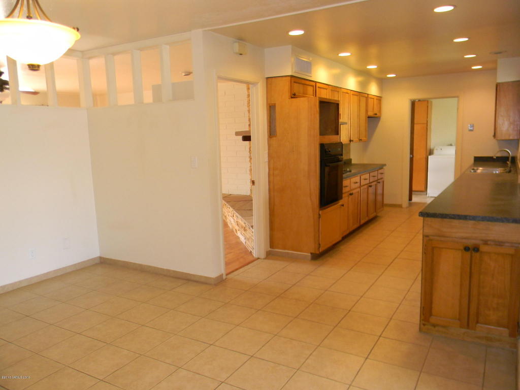 2465 Meadowlark Drive, Sierra Vista, AZ 85635