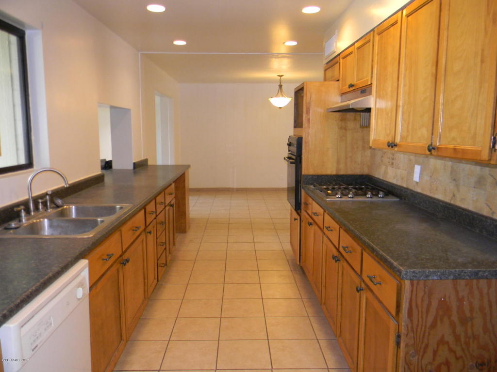 2465 Meadowlark Drive, Sierra Vista, AZ 85635