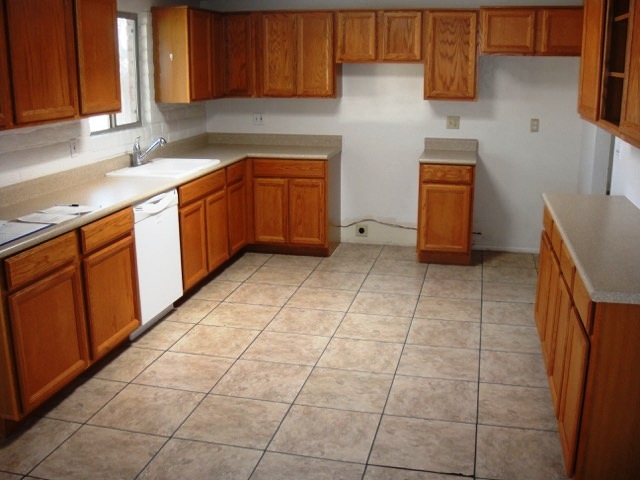2025 Santa Rita DrSierra Vista, AZ, 85635Cochise County