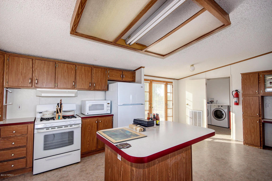 13242 E Hislop Hill, Vail, AZ 85641
