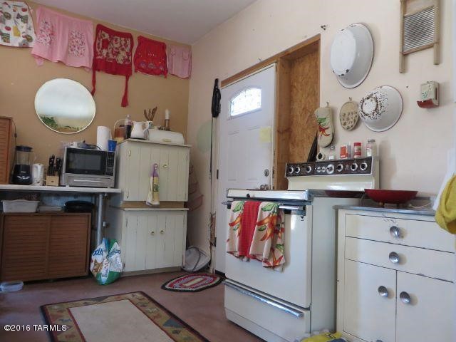 959 W Hawk Way, Amado, AZ 85645