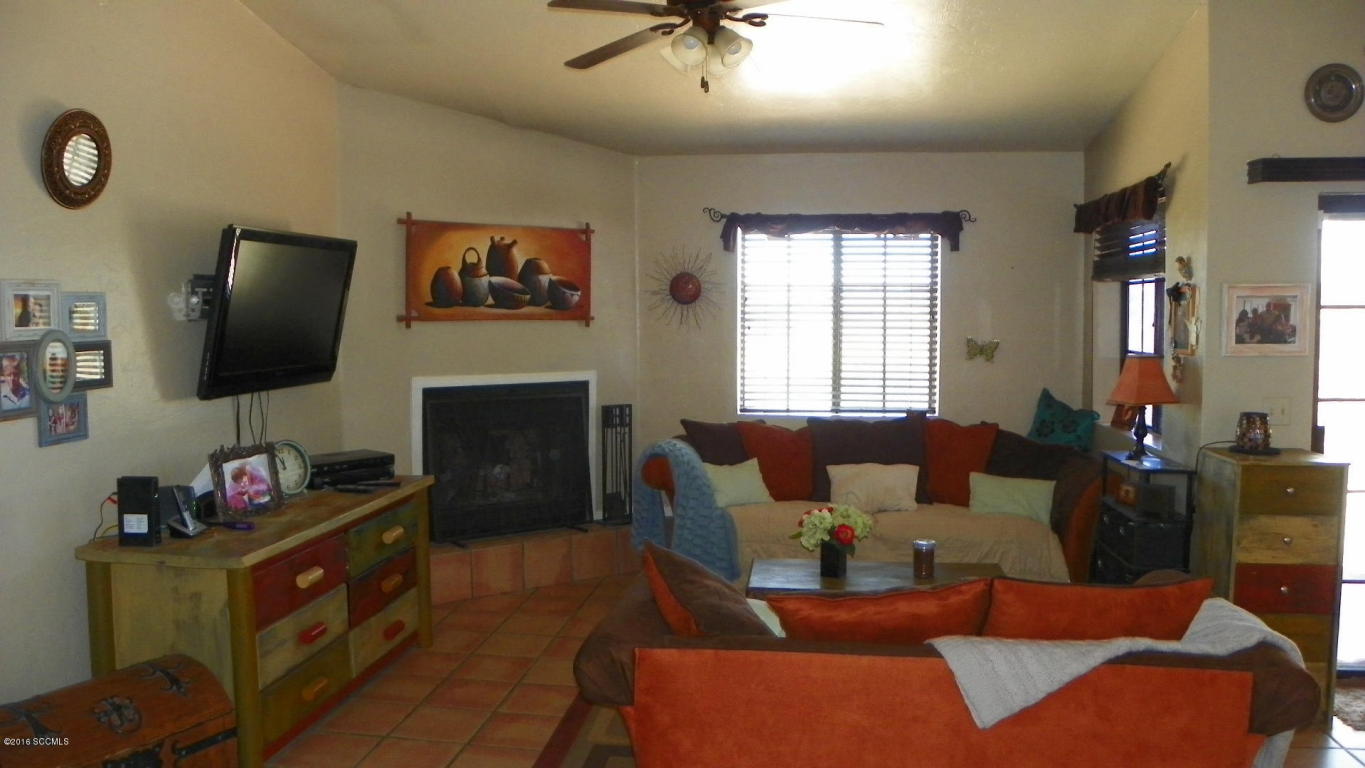 406 Moneda Court, Rio Rico, AZ 85648