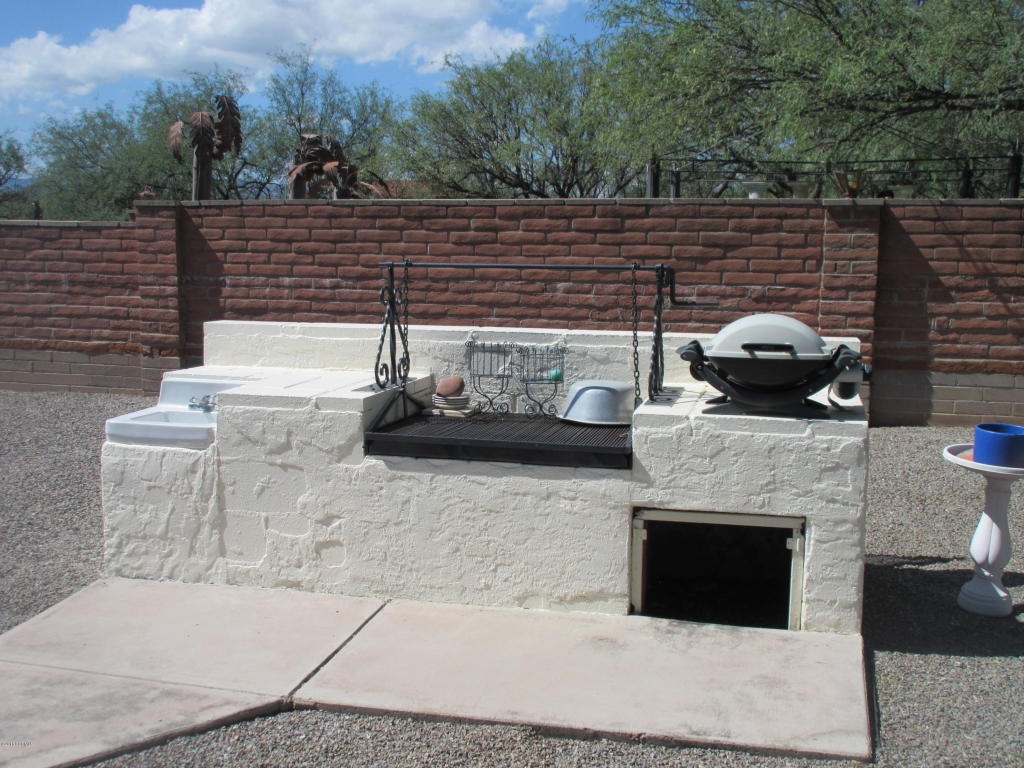 396 Willow Drive, Rio Rico, AZ 85648