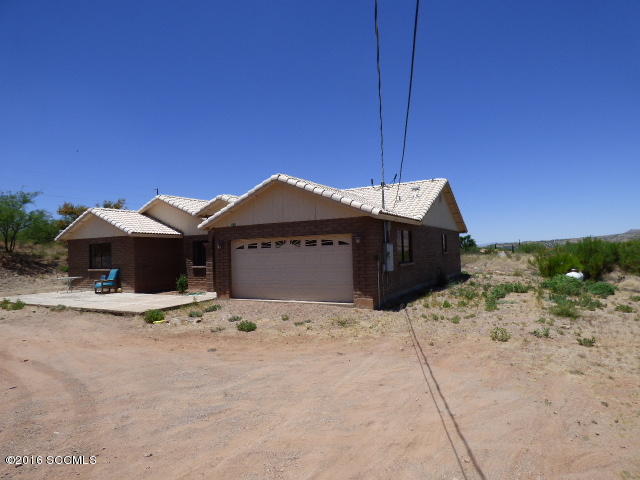 96 Calle Quintana, Rio Rico, AZ 85648