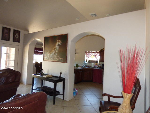 96 Calle Quintana, Rio Rico, AZ 85648