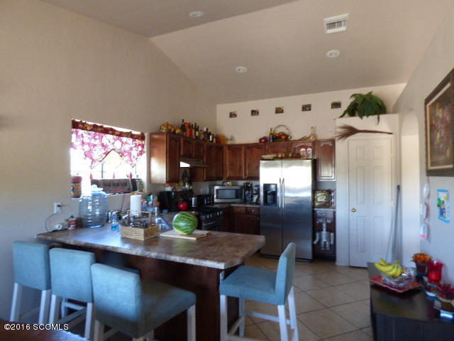 96 Calle Quintana, Rio Rico, AZ 85648