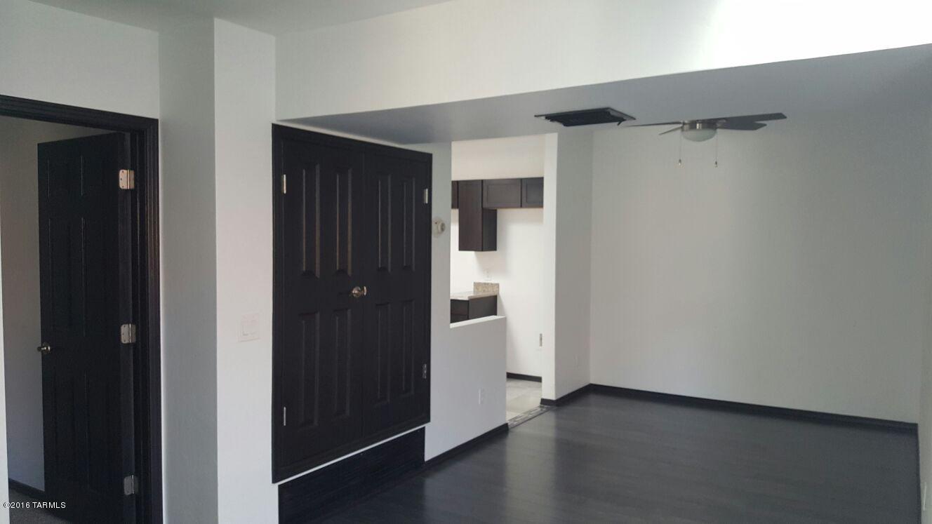 8255 N Oracle, Tucson, AZ 85704