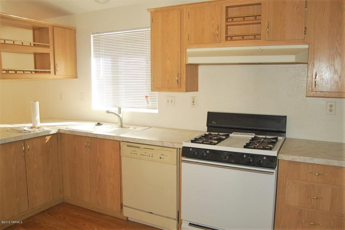 4854 N River Valley, Tucson, AZ 85705