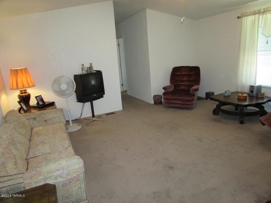 1651 W WETMORE, Tucson, AZ 85705