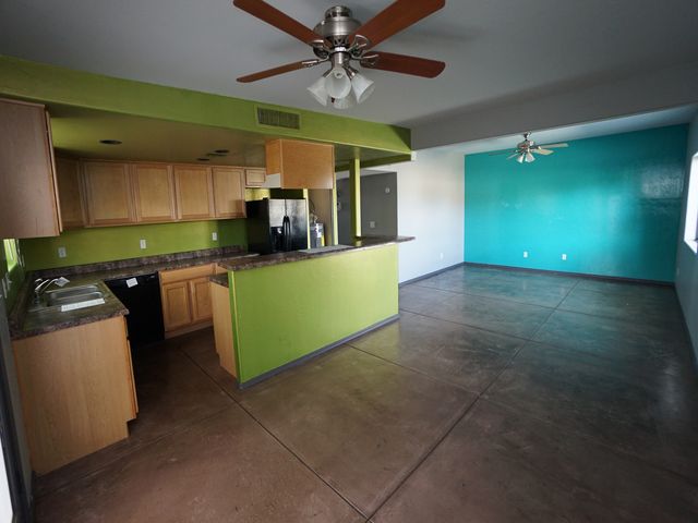 522 E Knox DrTuscon, AZ, 85705Pima County