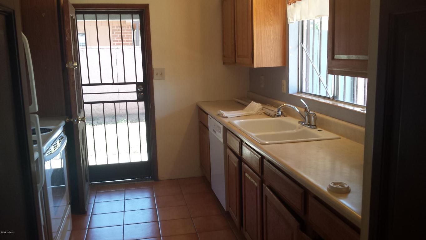 2854 N Los Altos, Tucson, AZ 85705