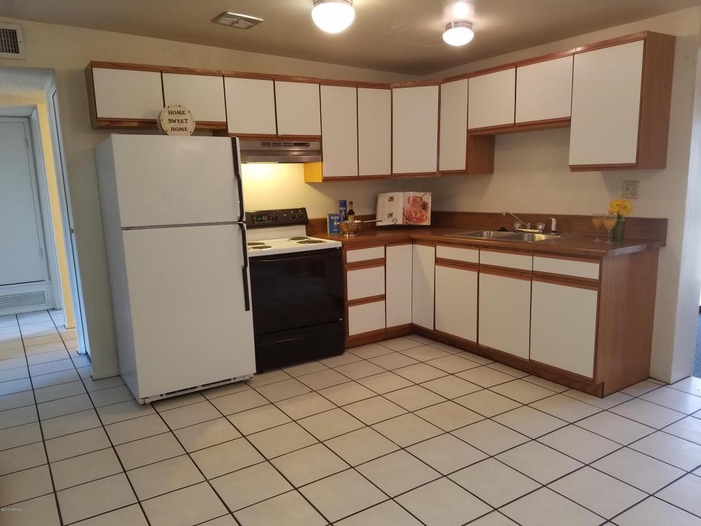 3992 N Pomona Road, Tucson, AZ 85705