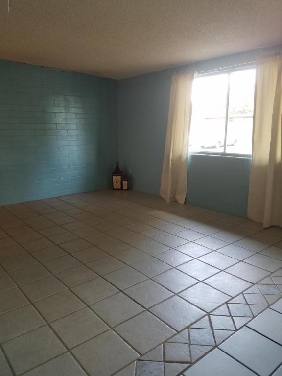 3992 N Pomona Road, Tucson, AZ 85705