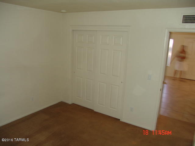 1917 W La Osa, Tucson, AZ 85705