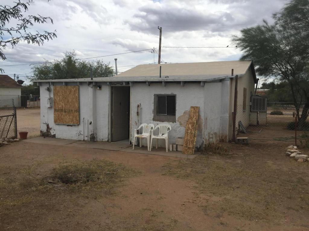 608 W Simmons, Tucson, AZ 85705