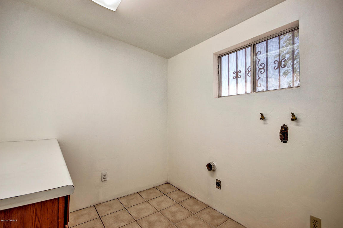 4258 E Dover Sv E, Tucson, AZ 85706