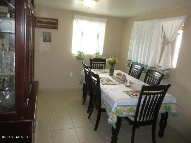 901 W Hawaii, Tucson, AZ 85706