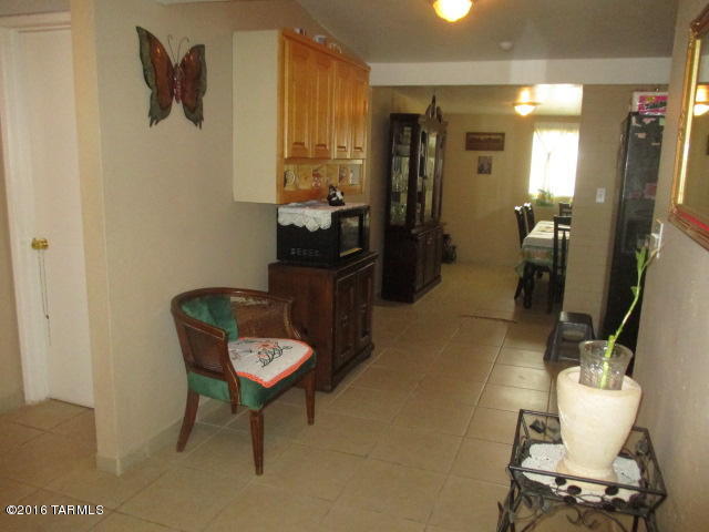 901 W Hawaii, Tucson, AZ 85706