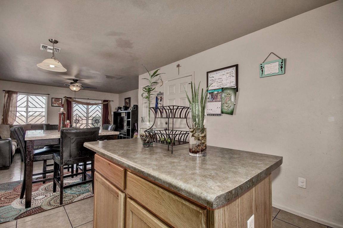 905 E Robert Hansen, Tucson, AZ 85706