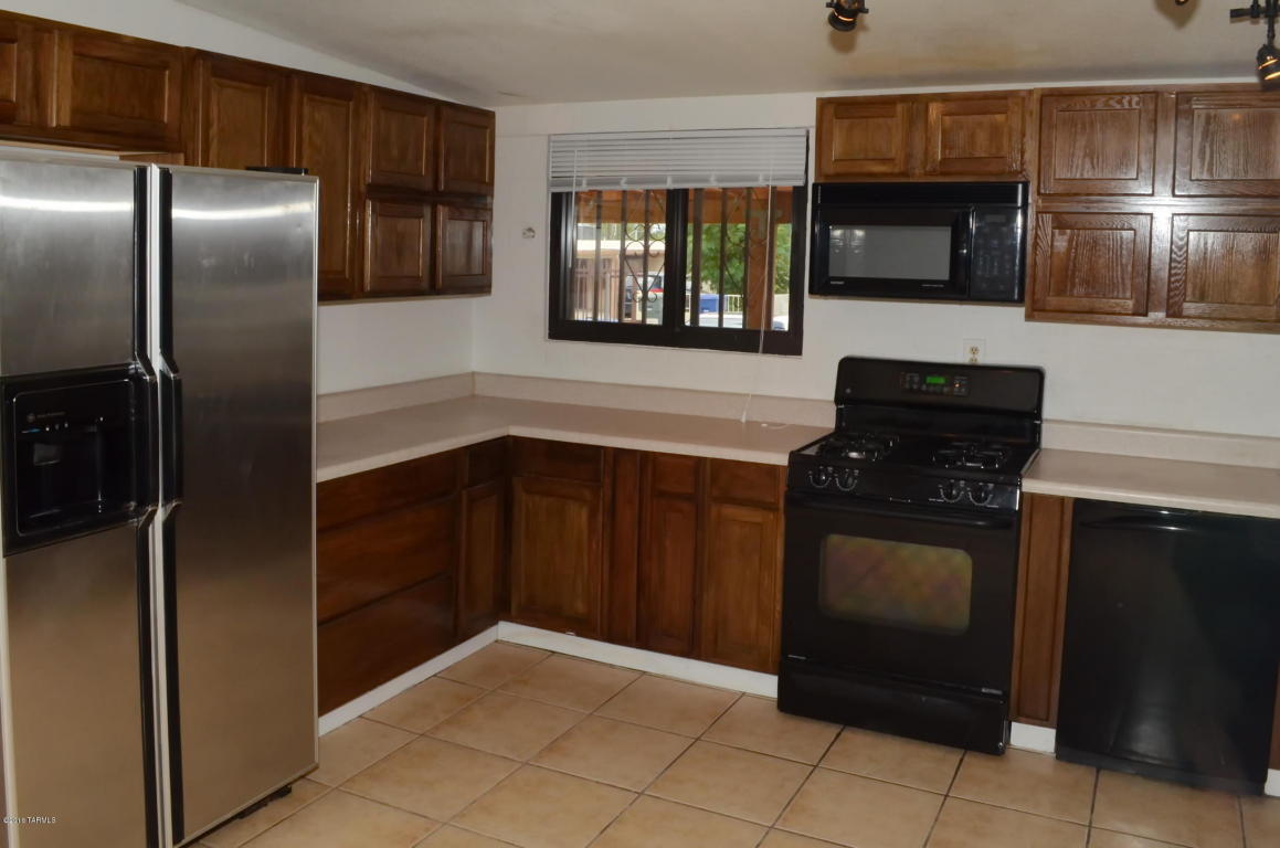 5525 S 13th Avenue, Tucson, AZ 85706