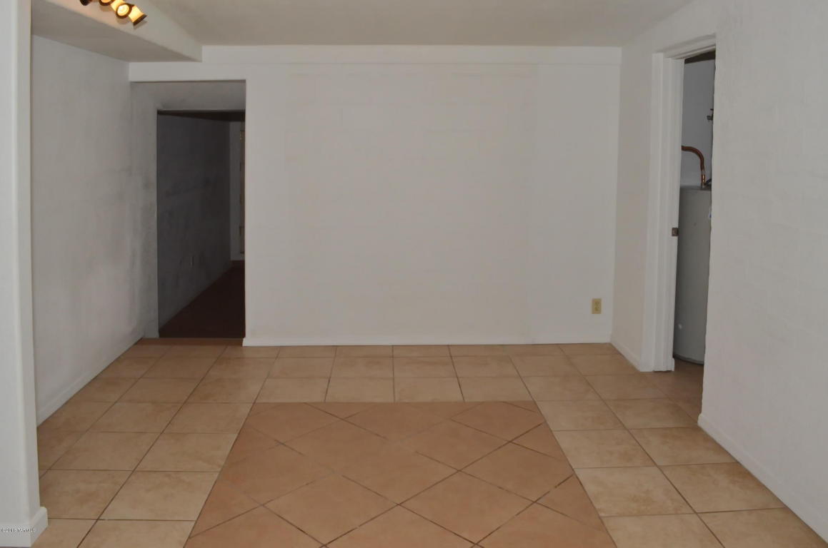 5525 S 13th Avenue, Tucson, AZ 85706