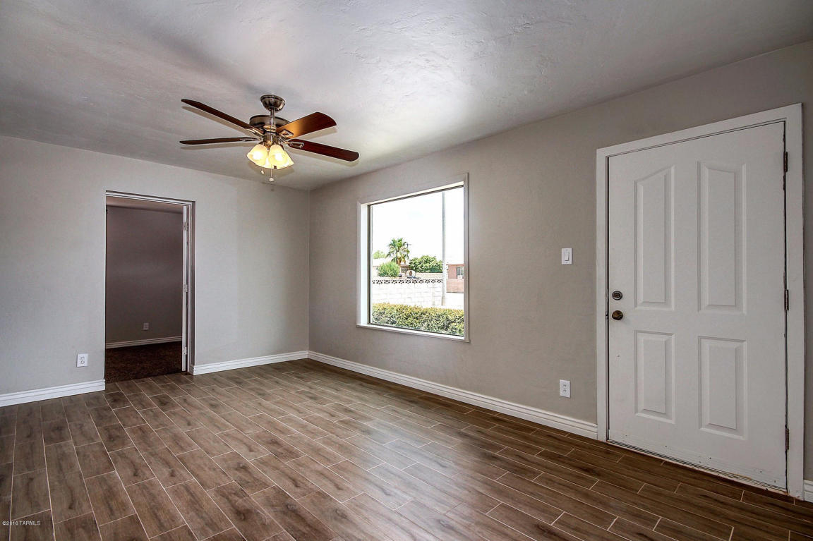 958 W Calle Evelina, Tucson, AZ 85706