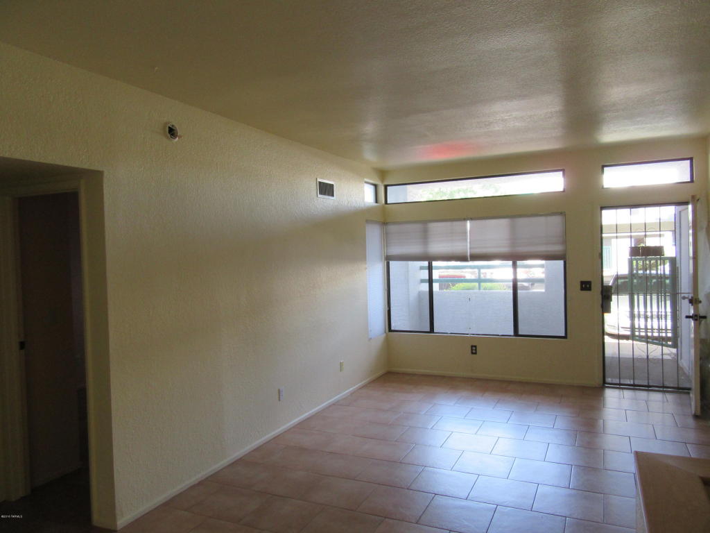 7945 E Collette E, Tucson, AZ 85710