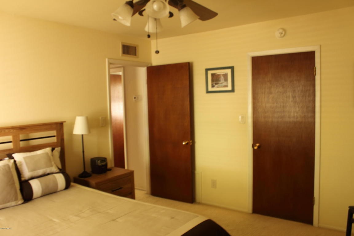 1002 S Kolb Road, Tucson, AZ 85710