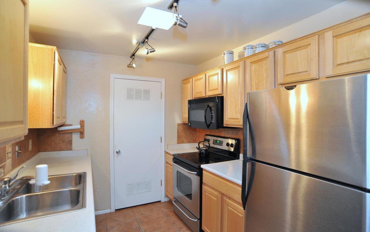 625 S Prudence, Tucson, AZ 85710