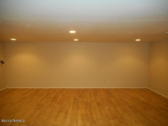 1246 S Camino Seco, Tucson, AZ 85710