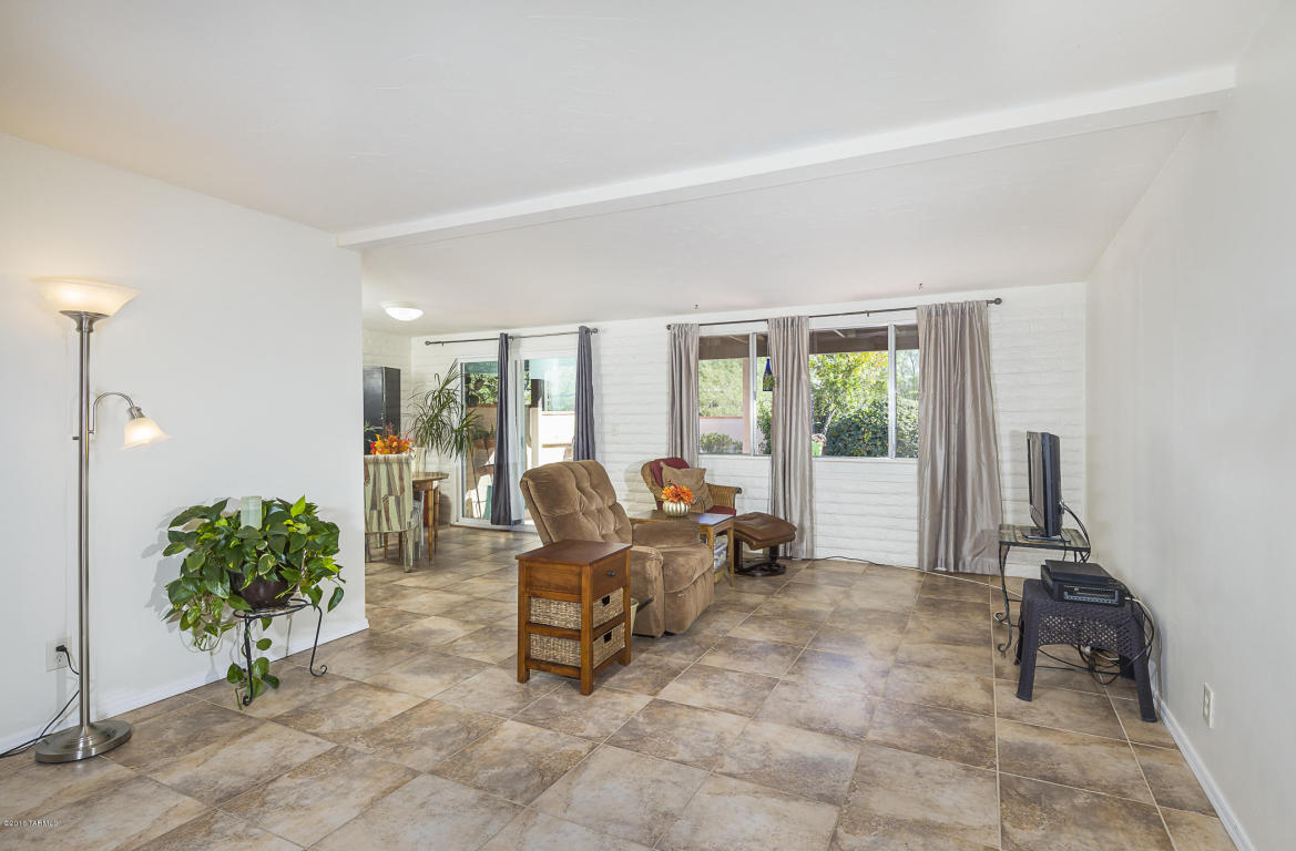 8110 E Estes, Tucson, AZ 85710