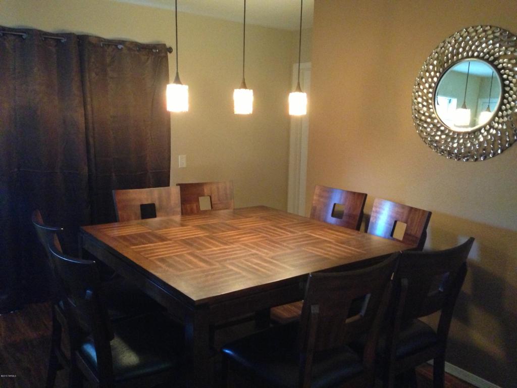 2076 S Cutter, Tucson, AZ 85710