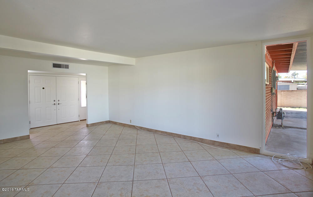 7329 E Calle Cuernavaca, Tucson, AZ 85710