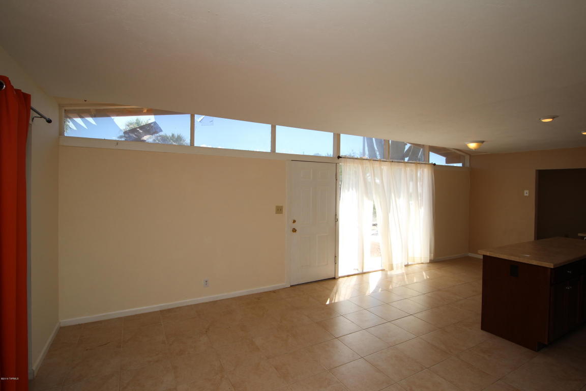 8071 E Hayne, Tucson, AZ 85710
