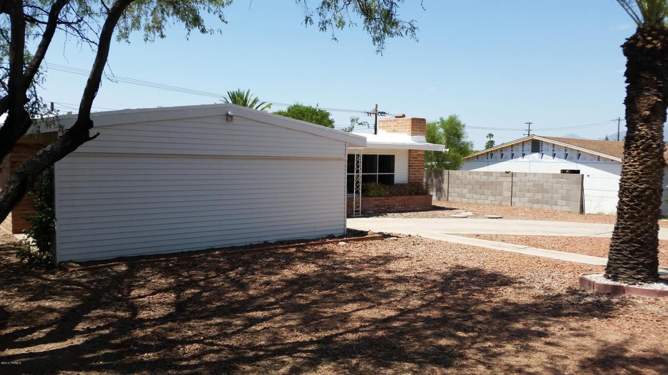 511 N Bahamas, Tucson, AZ 85710
