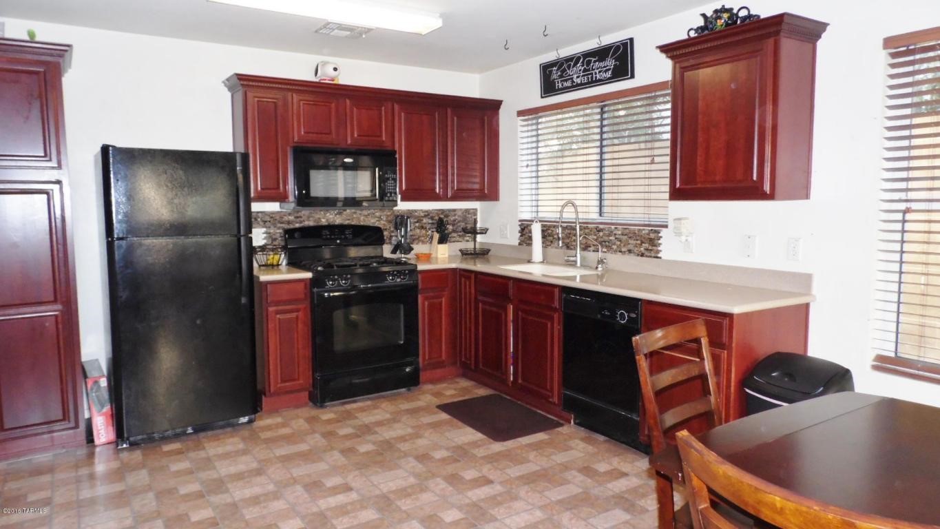 7610 E Mesquite Overlook Drive, Tucson, AZ 85710