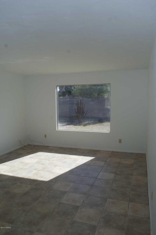 8802 E 5Th, Tucson, AZ 85710