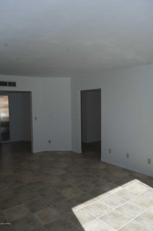 8802 E 5Th, Tucson, AZ 85710