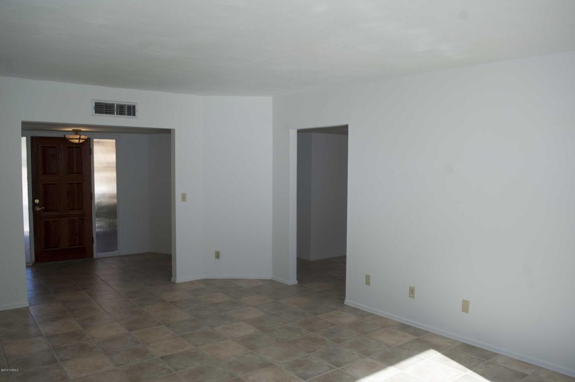 8802 E 5Th, Tucson, AZ 85710