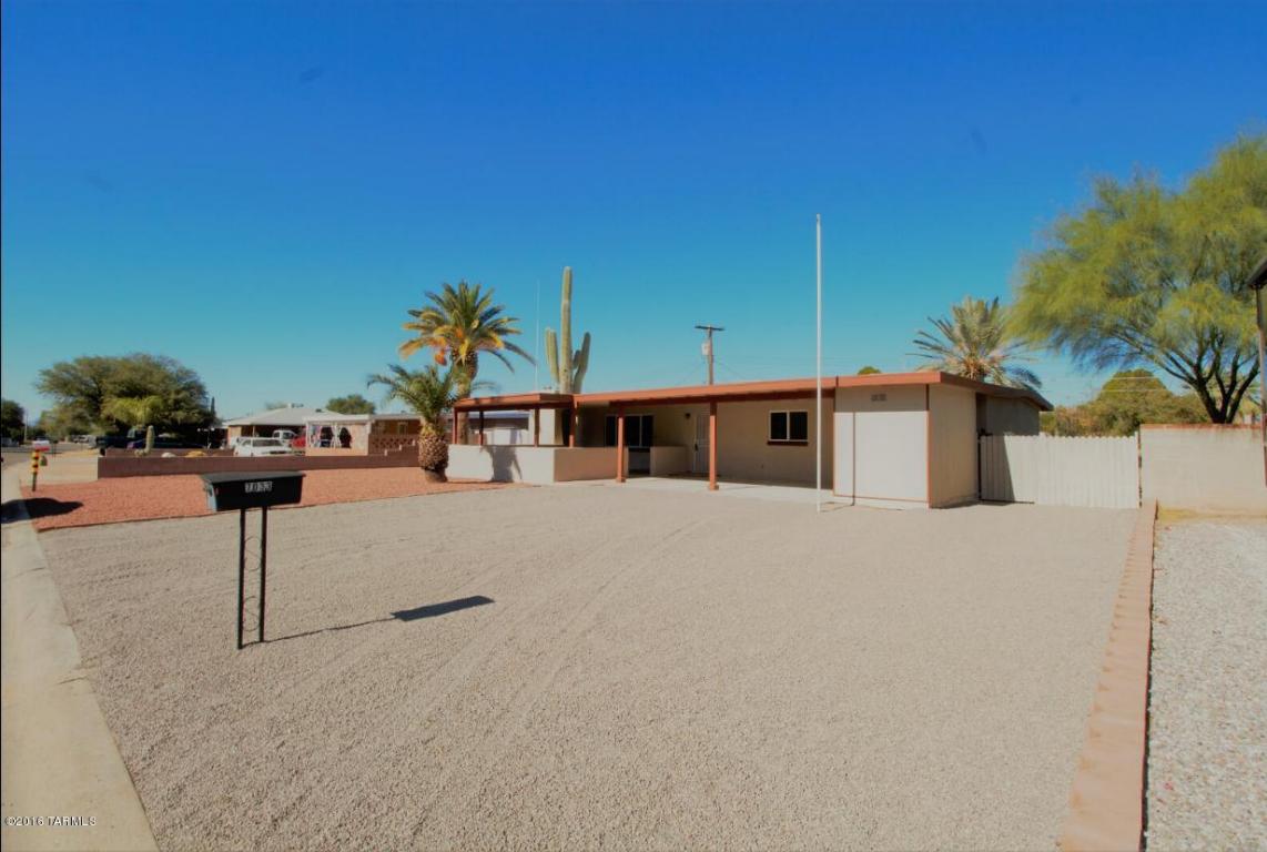 7033 E Calle Denebola, Tucson, AZ 85710