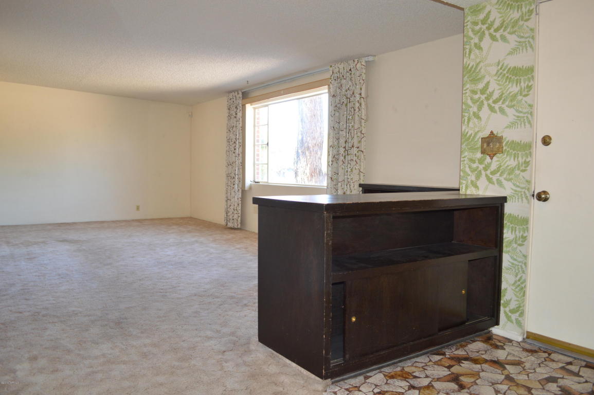 6942 E Calle Bellatrix, Tucson, AZ 85710