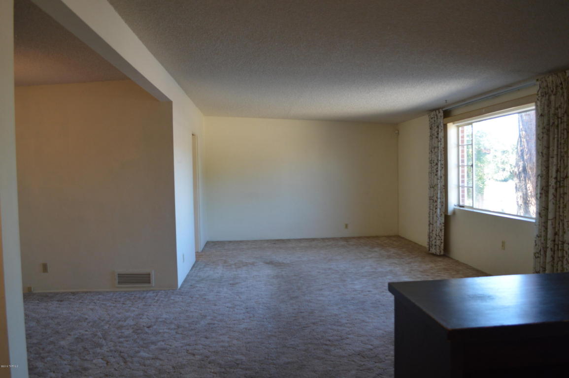 6942 E Calle Bellatrix, Tucson, AZ 85710